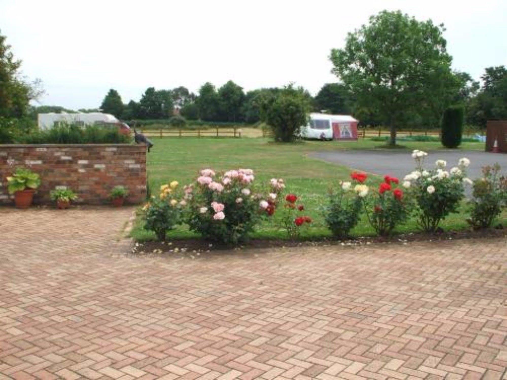 West View Farm 4*